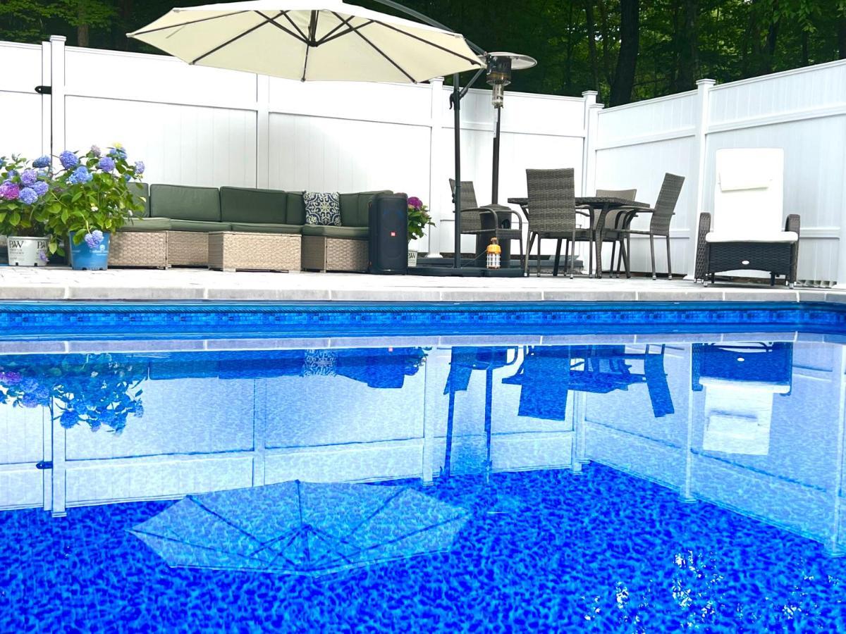 Amazing Poconos House . Sauna/Hot Tub/Private Pool East Stroudsburg Exterior photo